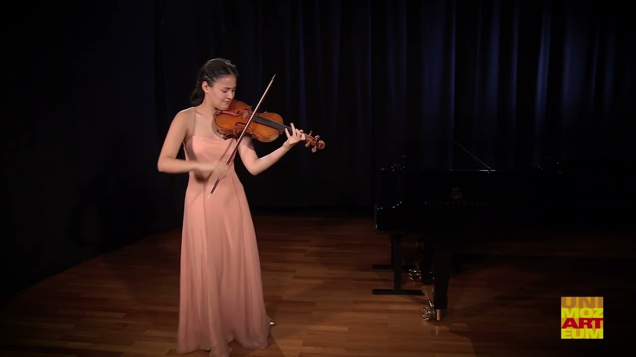 Yuki Serino (16) - J.S. Bach: Sarabande & Gigue from Partita no. 2 in D Minor, BWV 1004