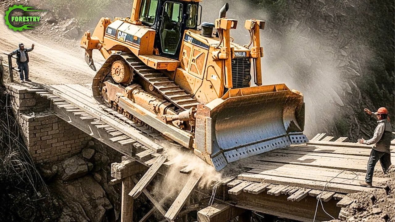 Jaw-Dropping Bulldozer Operator Skills So Crazy You&rsquo;d Think They&rsquo;re Fake! #7