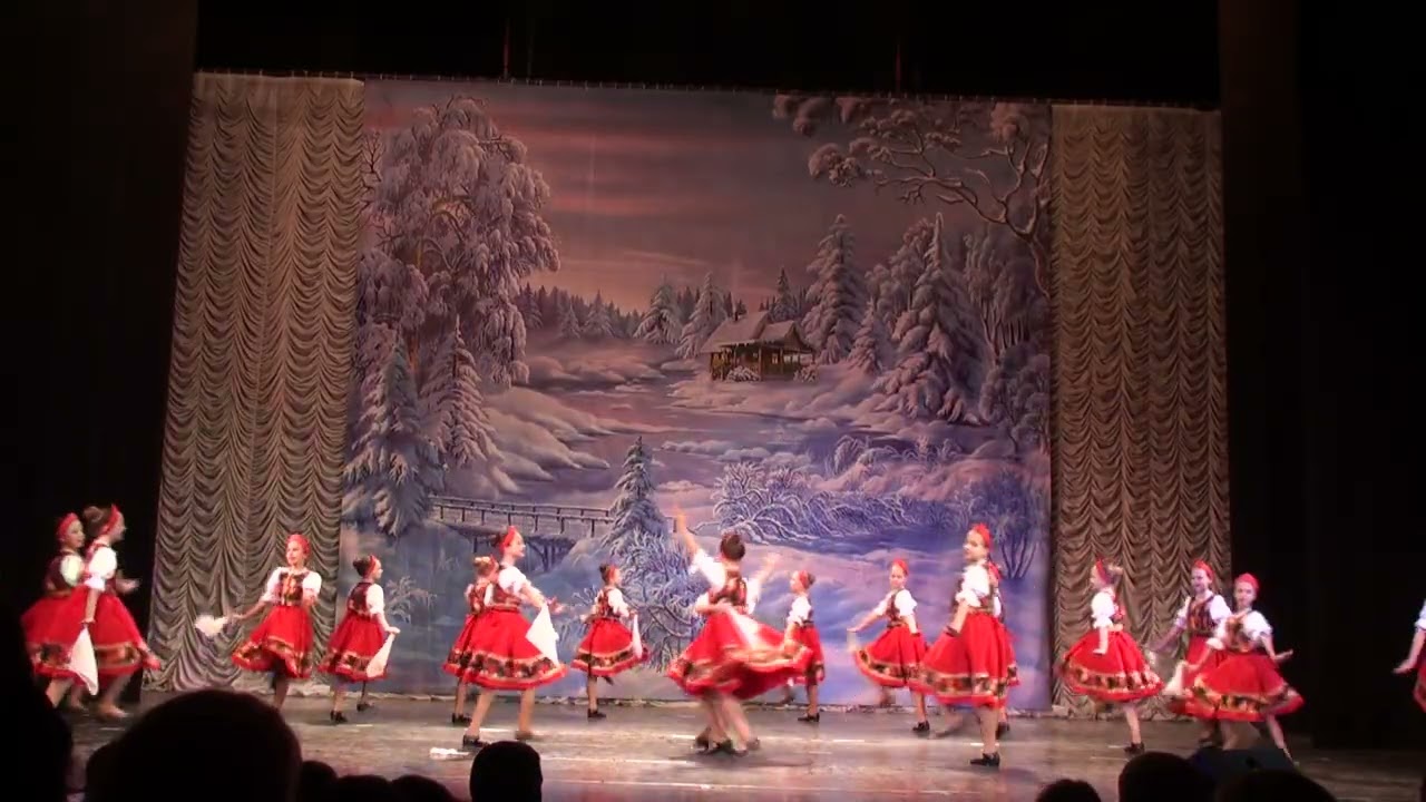 Матрешки. Ансамбль танца "Карусель"