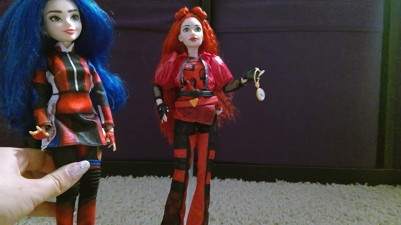 Descendants Rise of Red Dolls REVEIW! Red and Chloe. *CHECK PINNED COMMENT*