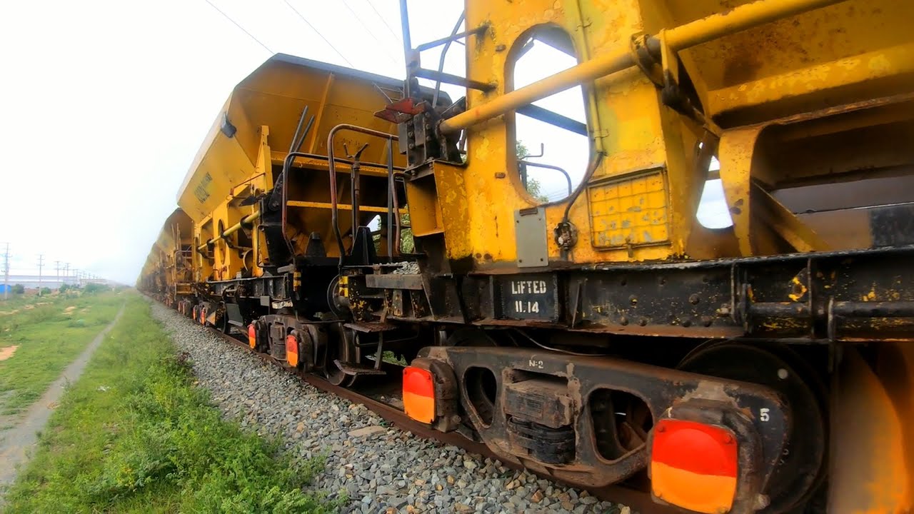 CAMBODIA IN PHNOM PENH TRAINS RUNNING EVERYDAY​ | រថភ្លេីងដឹកទំនិញពីប៉ោយប៉ែត ភ្នំពេញ  ព្រះសីហនុ |