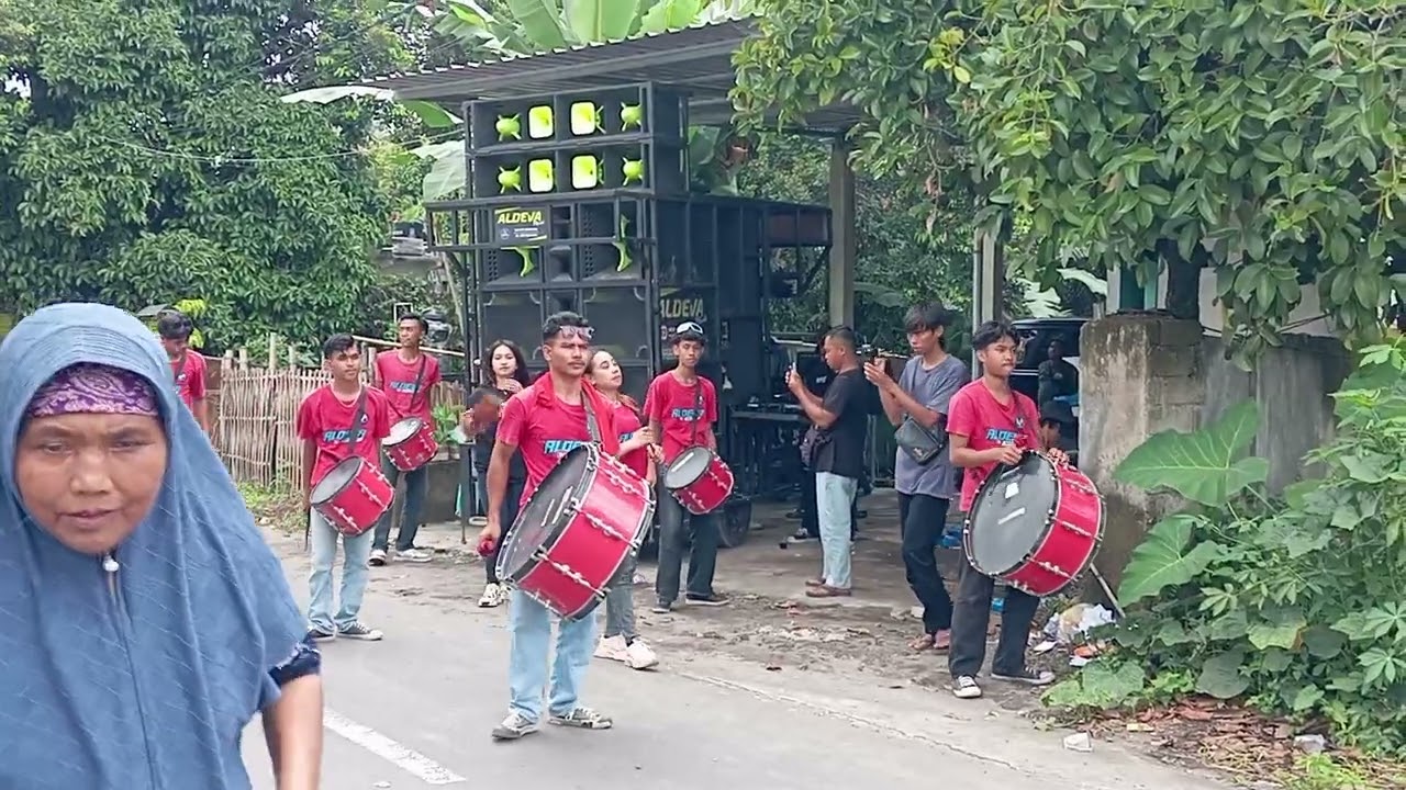 Aksi memukau denser aldeva yang sangat cantik