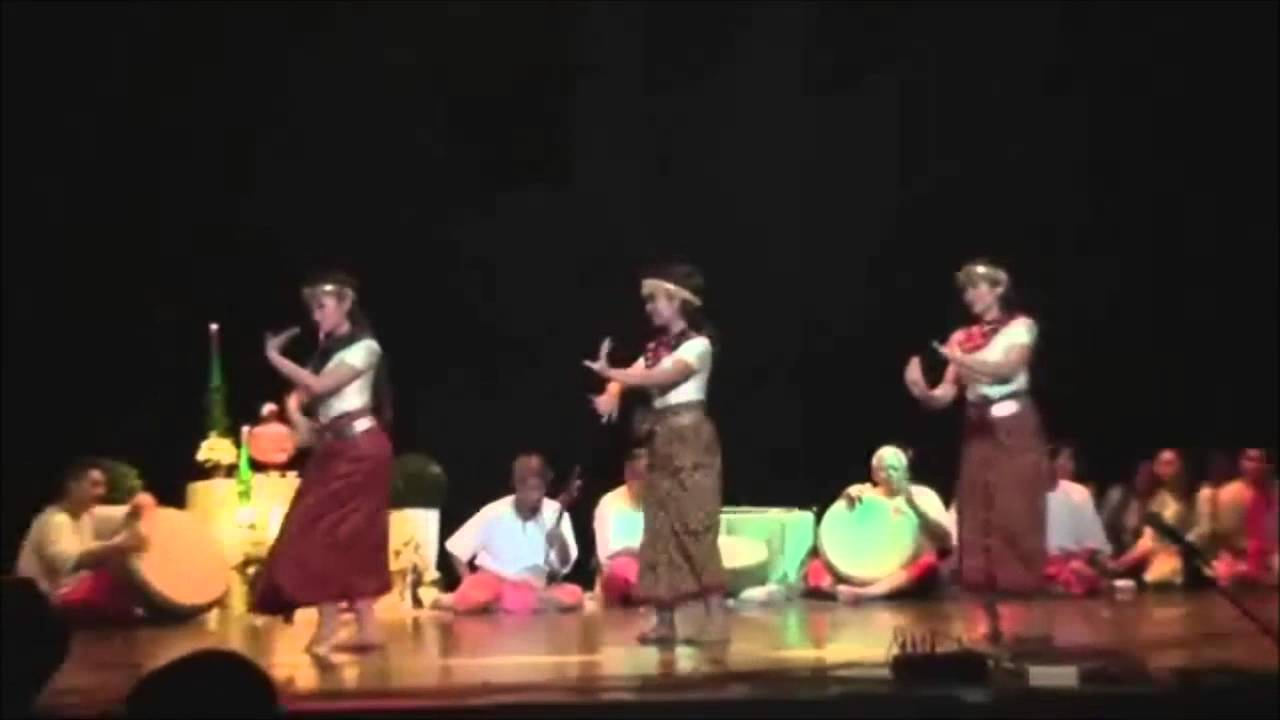 ហោម រោង HOM RONG ( ល្ខោនយីកេ Le Théâtre de Yiké  )