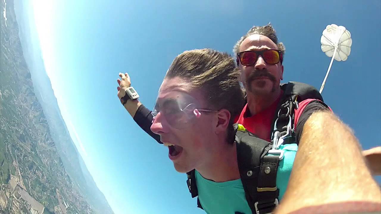 I JUMPED OUT OF A PLANE!? ( Funny Skydiving Videos )