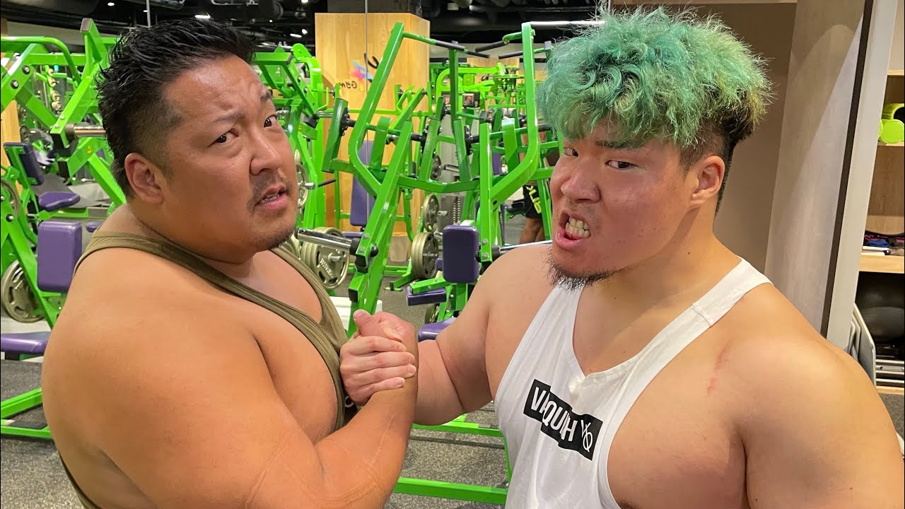 【神コラボ】怪物ハルク君と超重量筋トレ対決