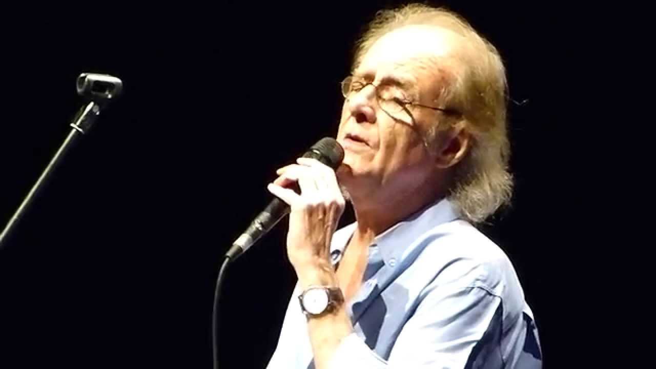 Luis Eduardo Aute Quiereme (en concierto con letra)