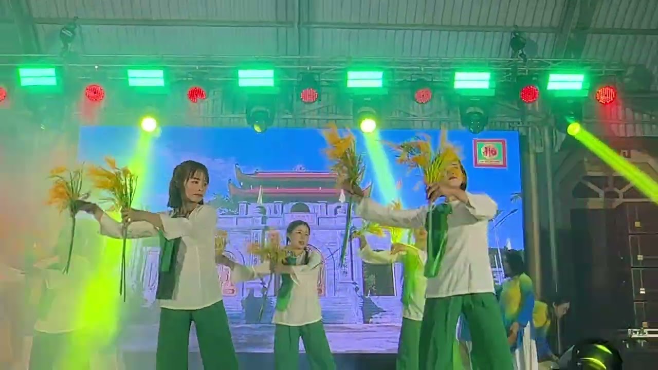 Bài ca xây dựng Nông thôn mới (Văn nghệ chào mừng Khánh thành nhà thờ họ Hồ Sỹ - Quỳnh Văn)
