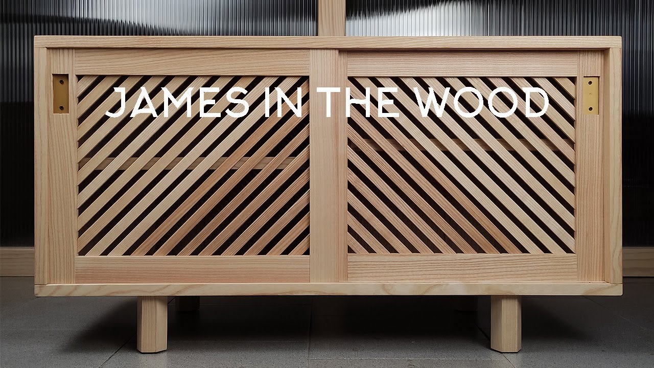 Shoe storage bench with dovetails and sliding doors