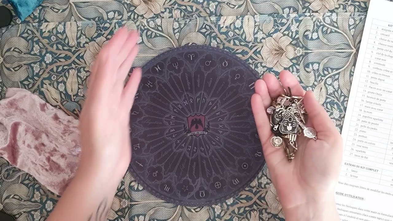 Présentation de l'Oracle Charms Manoir 🖤⚡️🍁🕯🥀🕸