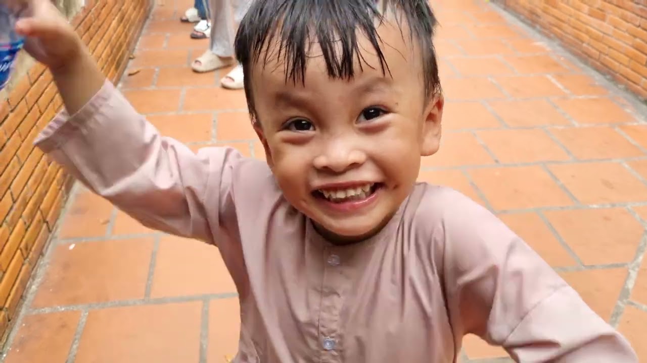Chuột Được Mẹ Dẫn Đi Tham Quan Khu Vườn Bò Sát Như Thế Nào #ngocdieuvlog123