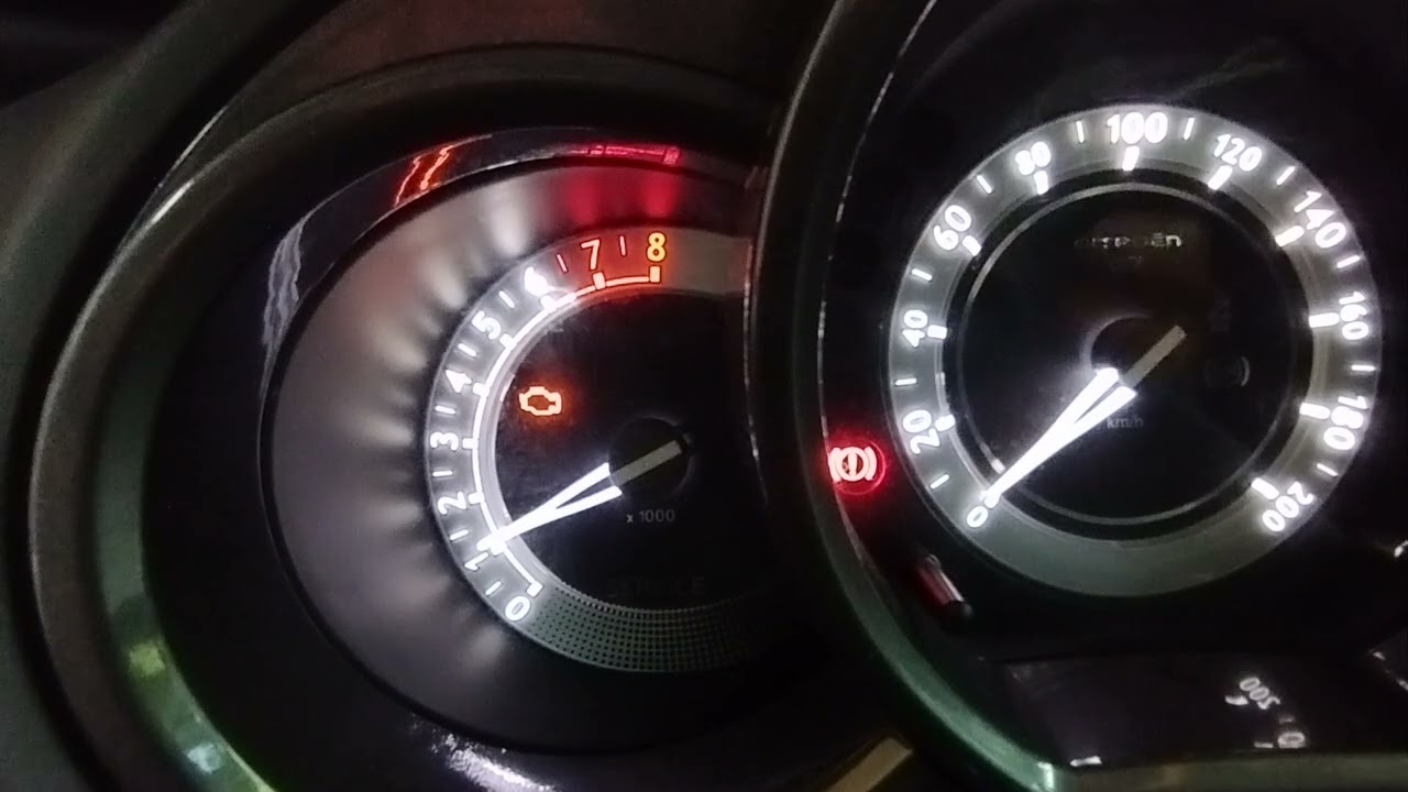 Técnica simples para apagar a luz da injeção eletrônica do Citroen c3 2015 Branco.