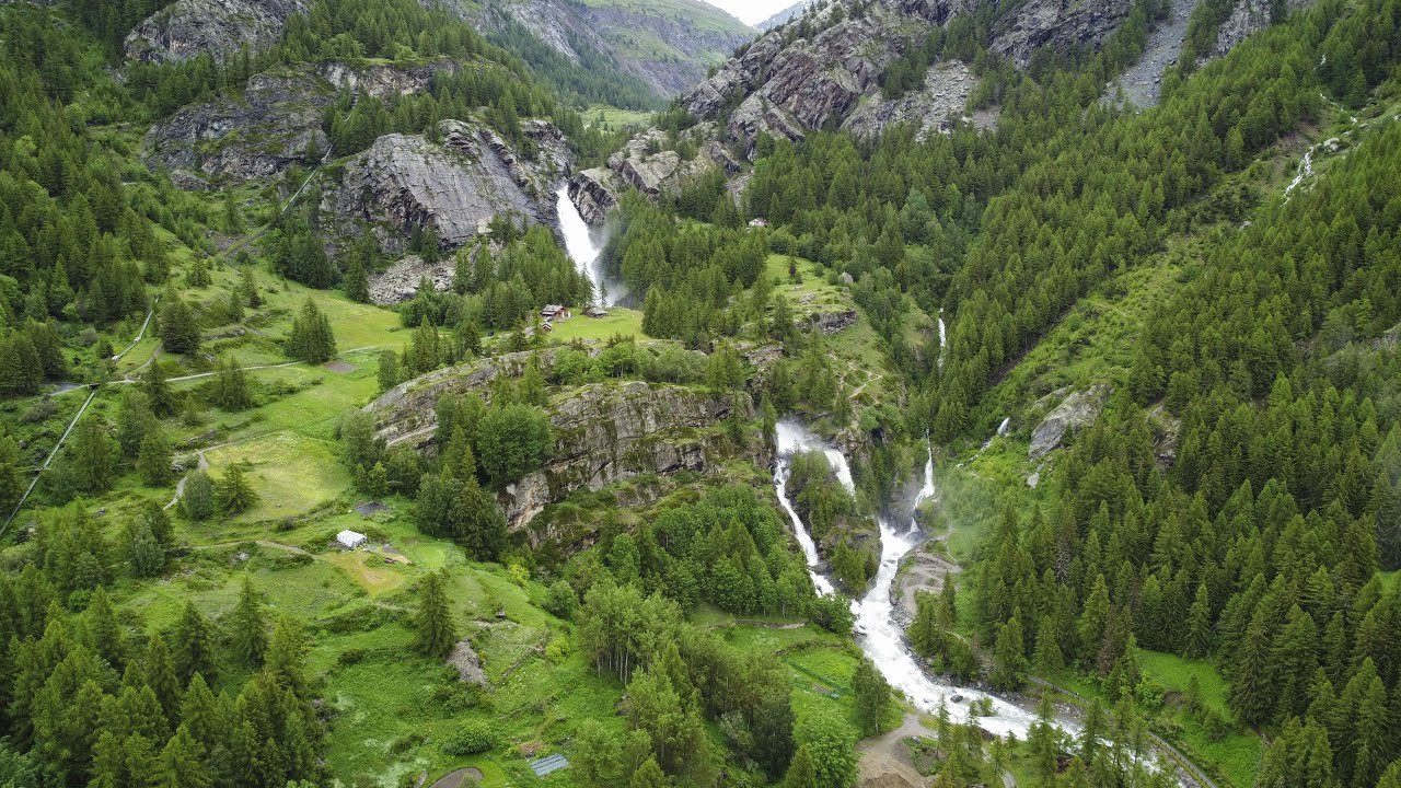 🌊🚶&zwj; Vom beeindruckenden Lillaz-Wasserfall nach Cogne: Natur und Tradition im Aostatal 🏞️🧵