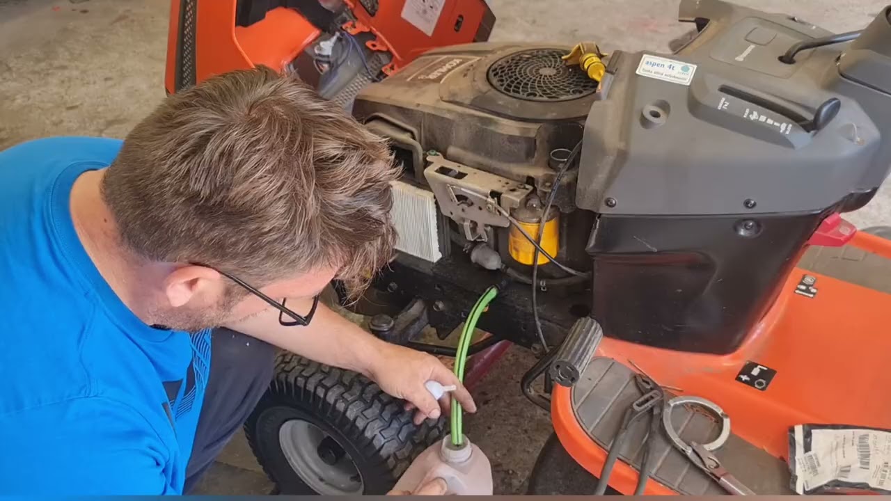 Husqvarna LT151 Service