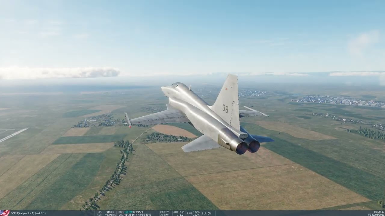 Primer vuelo F5E Tiger 2