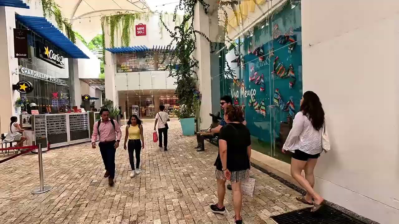 Playa Del Carmen Paseo Shopping Mall 5TH Avenue 
