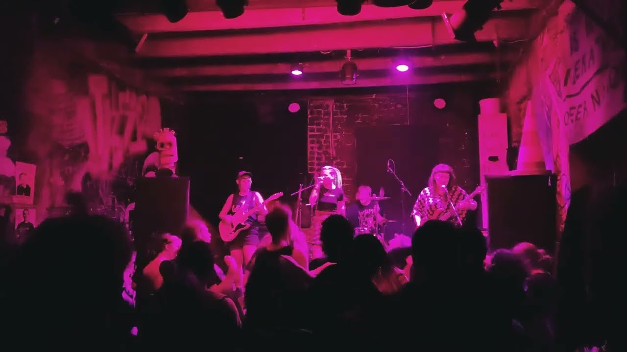 Manacles - Politinės Kek&scaron;ės (Live @ XI20, Vilnius) | 2022-09-02