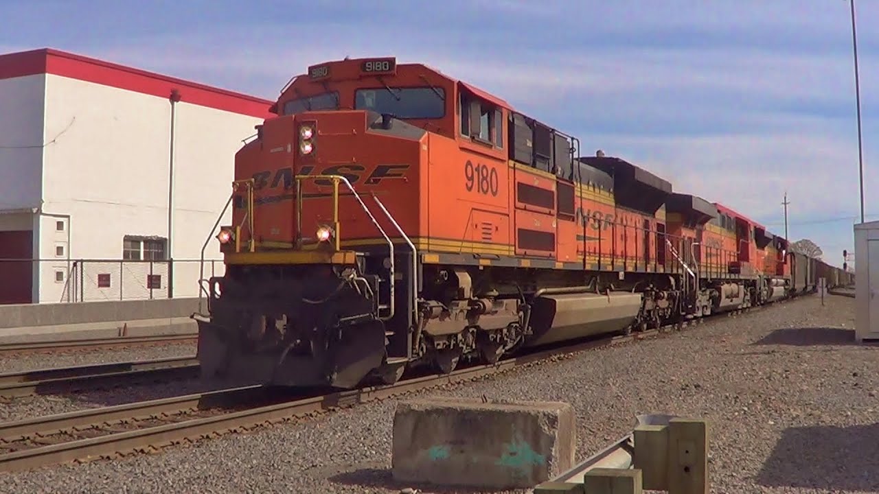 Afternoon BNSF Action in Vancouver, Washington - 4/2/16