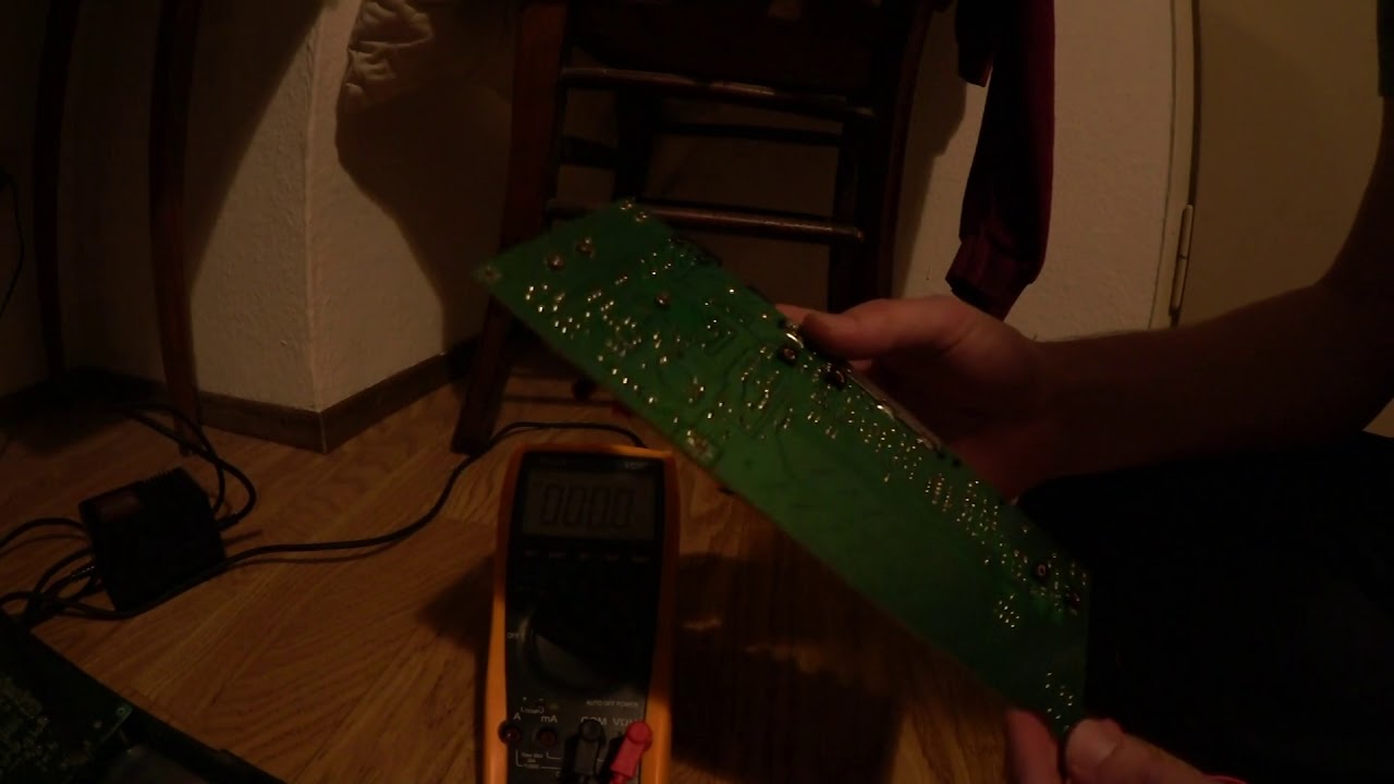 Roland R8 Repair don't turn on