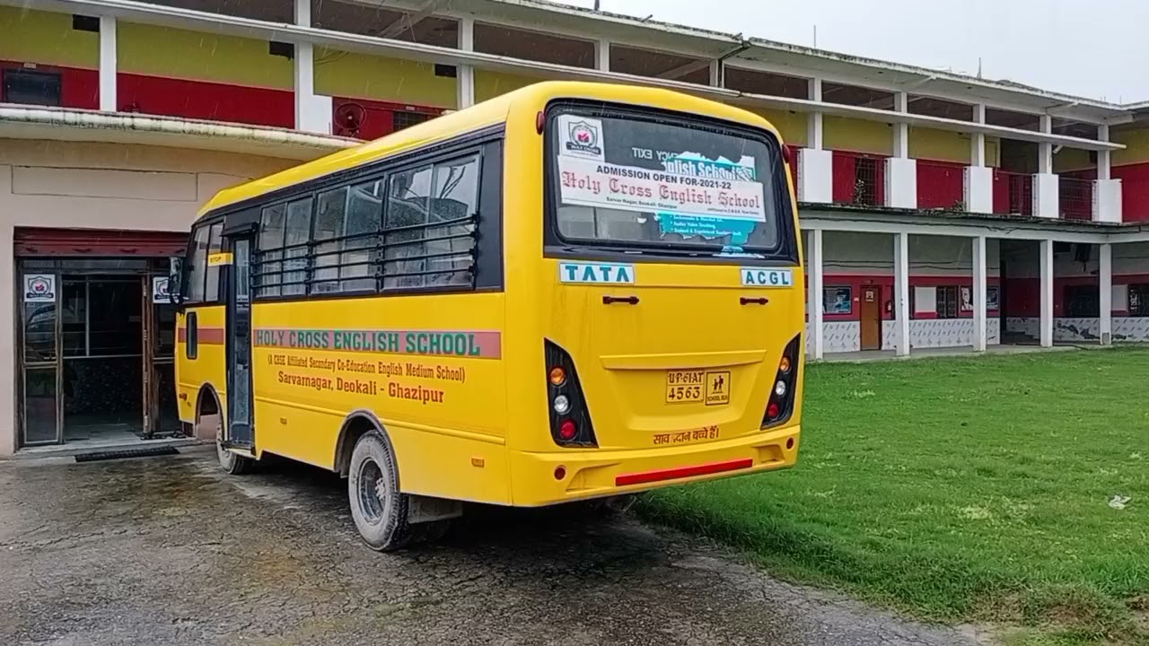 Holy Cross English School DEOKALI GHAZIPUR INFRASTRUCTURE