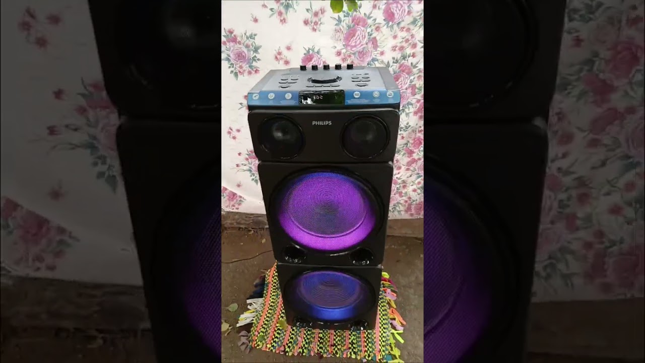 Caixa de som amplificada( PHILIPS TAX 5509) Tocando em área aberta 