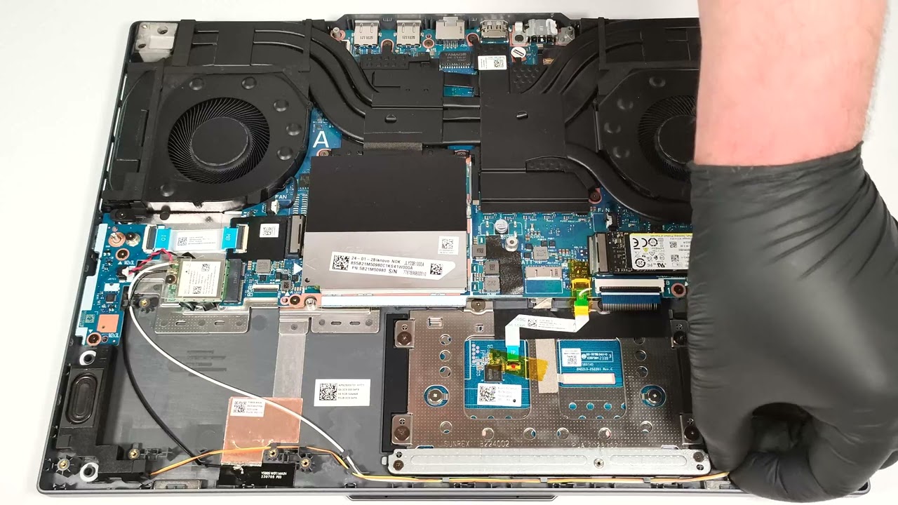 🛠️ How to open Lenovo Legion Slim 5 (16&Prime;, Gen 9) - disassembly and upgrade options