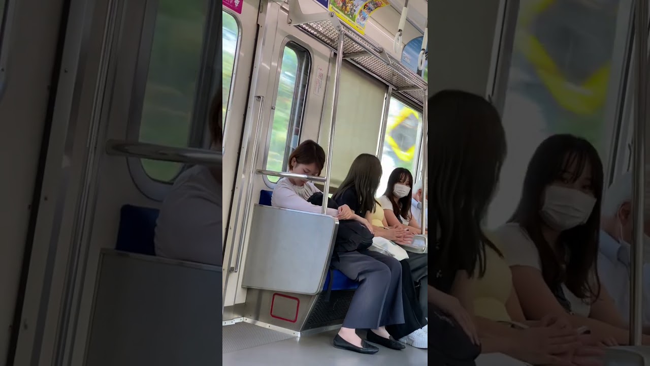 A beautiful japan girl is sleeping in the train | 電車内で可愛いお姉さん寝ってる #japan #japangirl #kawaiioneesan