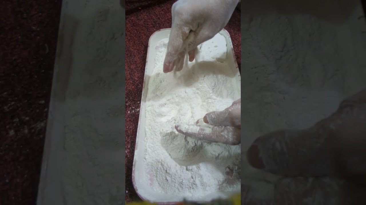 Withe color gym chalk crushing @messyfunAsmr #foryou #zodiac #trending #india 