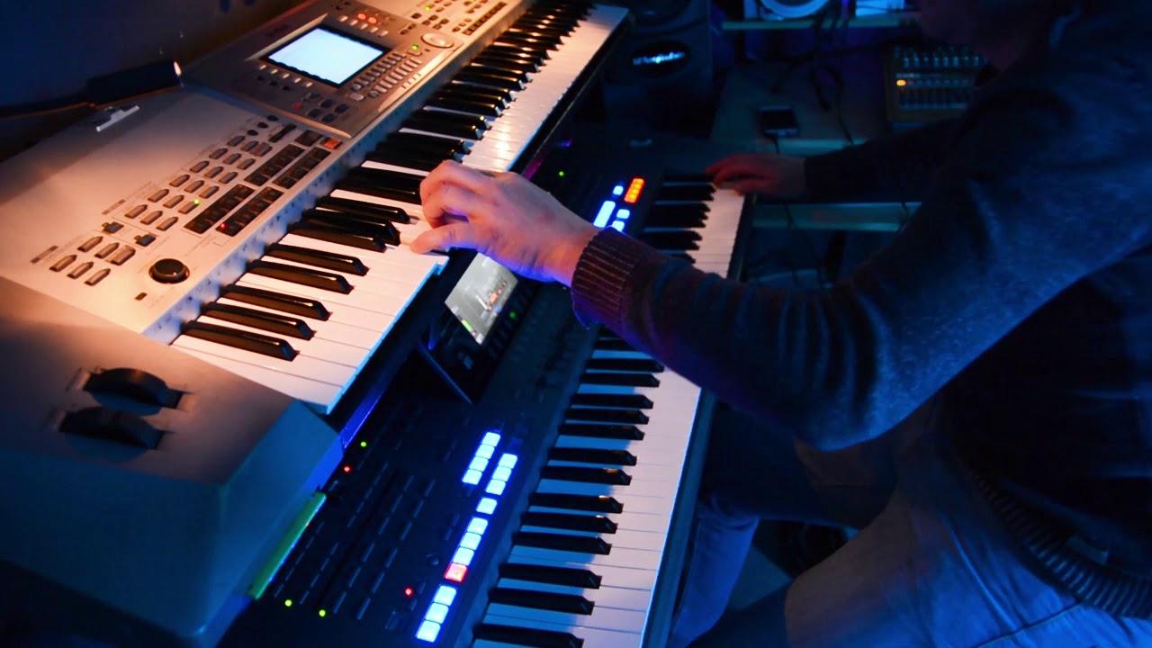 Once upon a time in the west Cover on the Tyros 5 and vst and the Roland PK5a midi bass pedal