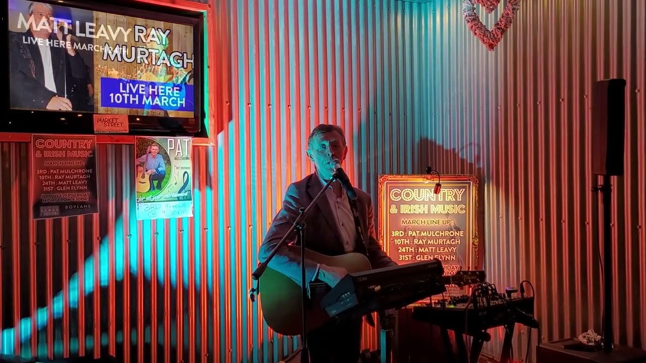 Pat Mulchrone singing Rollin' Home in Boylans Ardee - 3rd March 2023