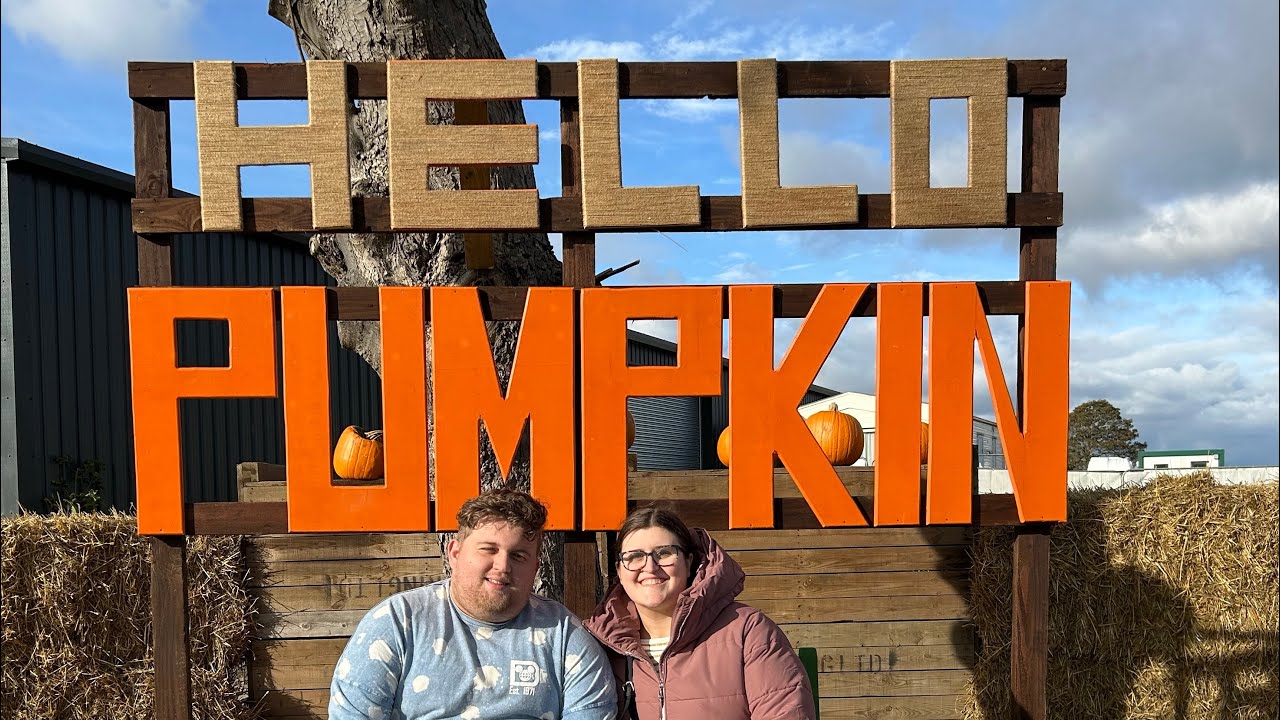 Visiting the UK’s most instagrammable pumpkin patch 🎃| Farmer Copleys | The Sheep Show 🐑 