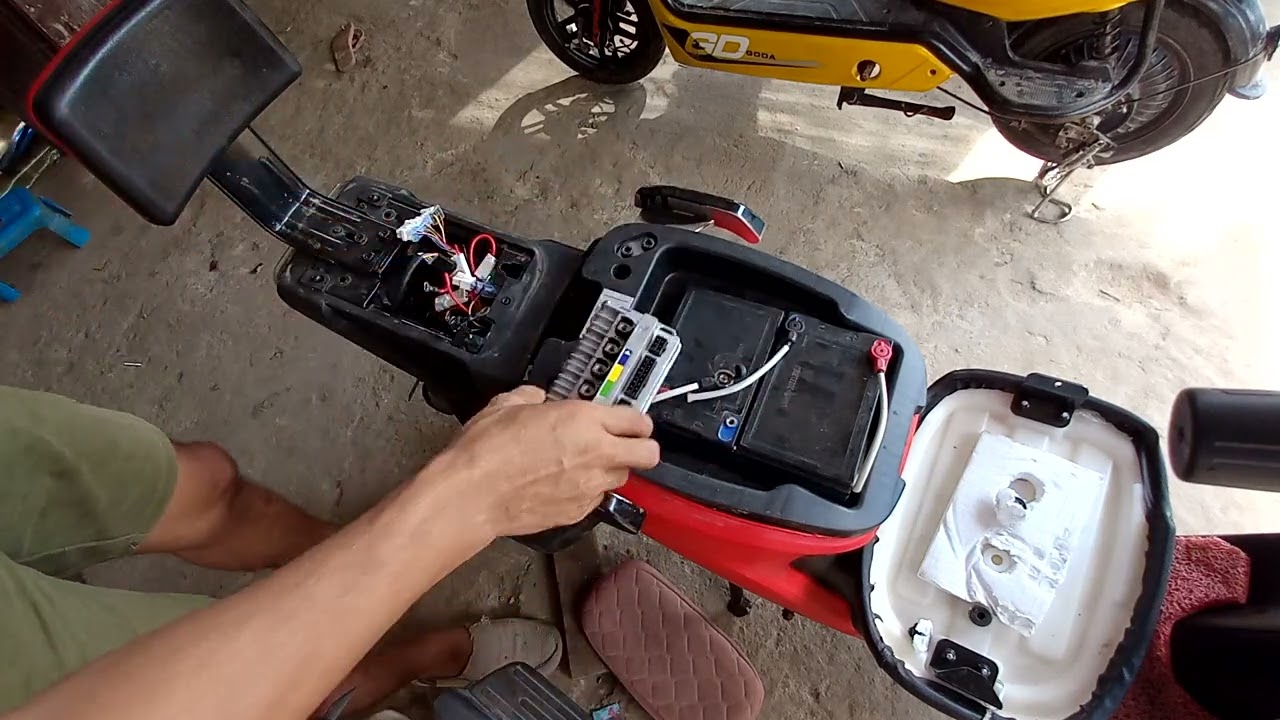 Penyeban sepeda listrik uwinfly tidak bisa di gas dan keluar logo ECU dan M...