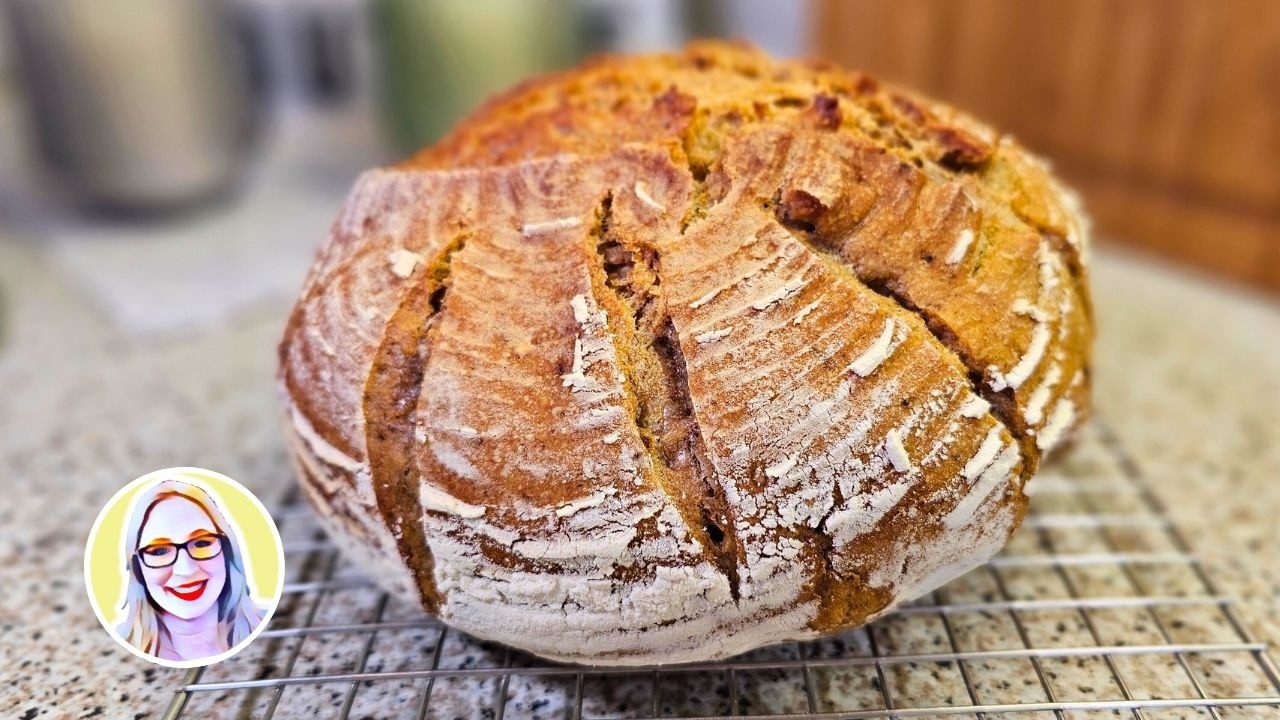 Perfektes Dinkel-Krustenbrot mit Sauerteig und Lievito Madre – Im Topf und Freigeschoben