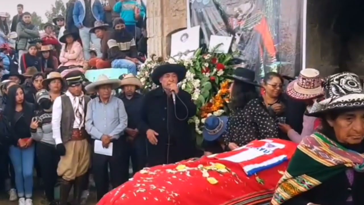 Adiós a Osmán Diosdado Layme Apaza,  baylando huaylia