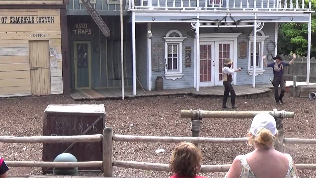 The Wild West Gunshow at Frontier City 2016