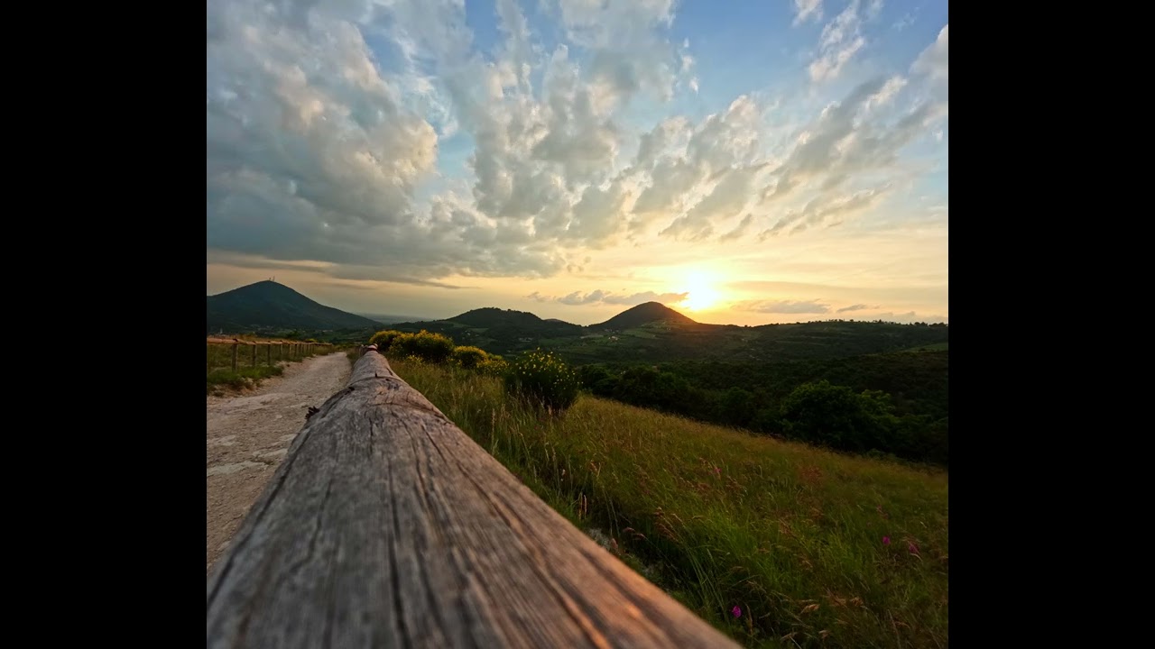 Sunset timelapse, golden hour on pianoro del Mottolone
