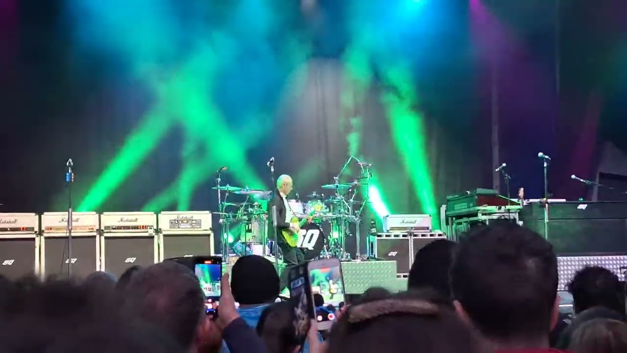 Status Quo Francis Rossi guitar solo before Down Down live at Botanic Gardens, Belfast (28/05/2024)
