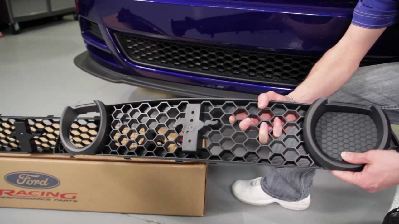 Mustang Boss 302 Grille With Pony Emblem & Fog Light Deletes (2013-2014)