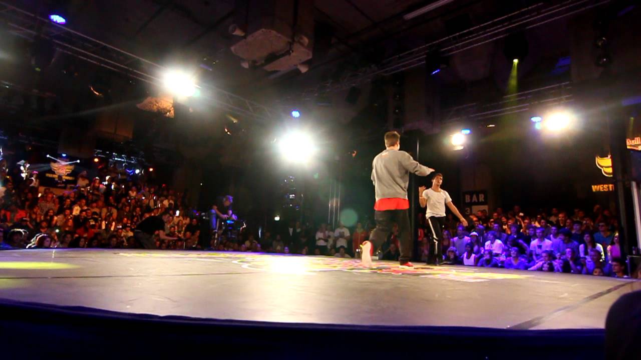 Red Bull BC One 2012 - Western European Qualifier - Quarter final 2 -  Froz vs Khalil