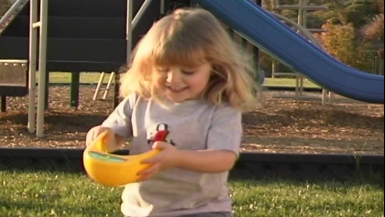 Kids Golfing Fails | Little tykes golf set | Lots & Lots of Toys for Kids