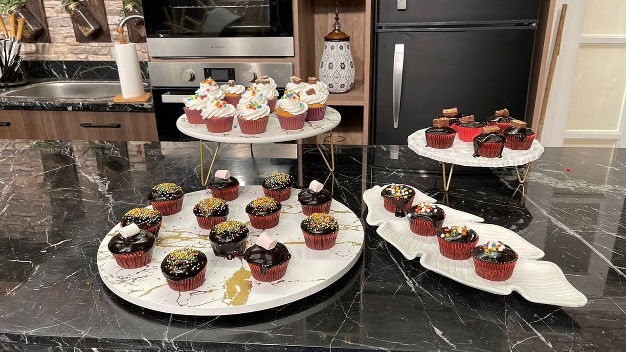 سنة أولى طبخ مع الشيف سارة عبد السلام | طريقة عمل كب كيك فانيليا - كب كيك شوكولاتة