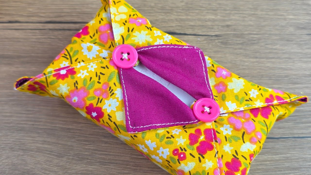 15-minute pocket tissue holder! Made with fabric scraps, the orders poured in 📈