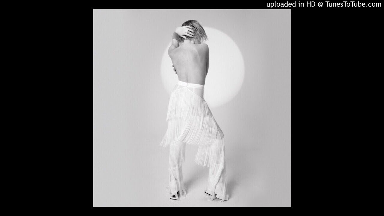Carly Rae Jepsen - I'll Be Your Girl (Official Instrumental)