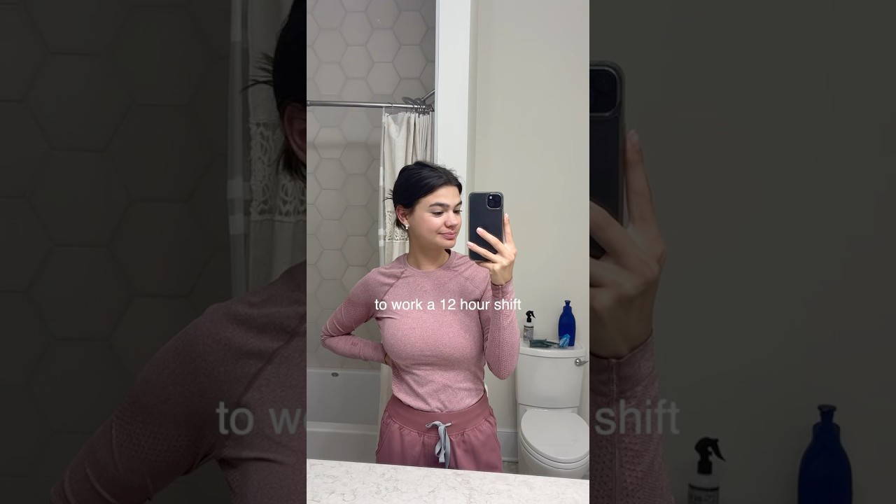 come to work with me 💗 (12 HOUR SHIFT) #vlog #shorts #healthcare