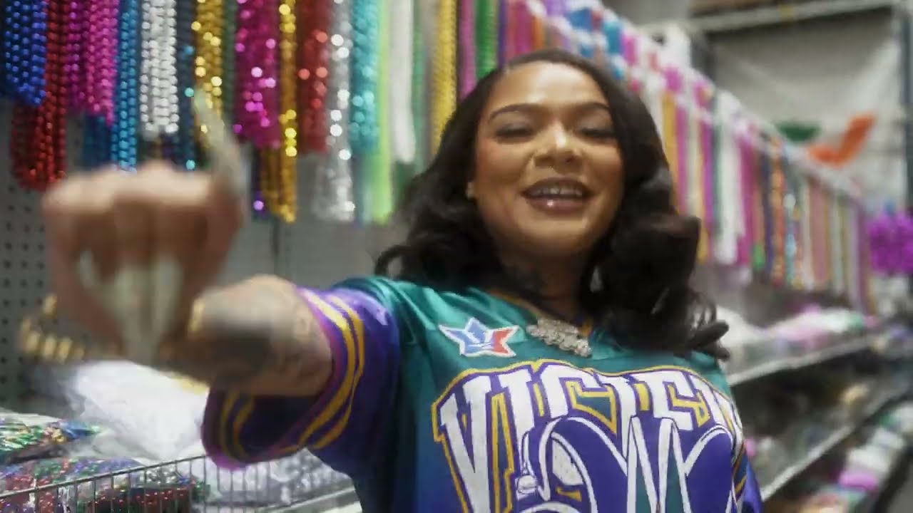 504icygrl - Throw Me Something Big Music Video