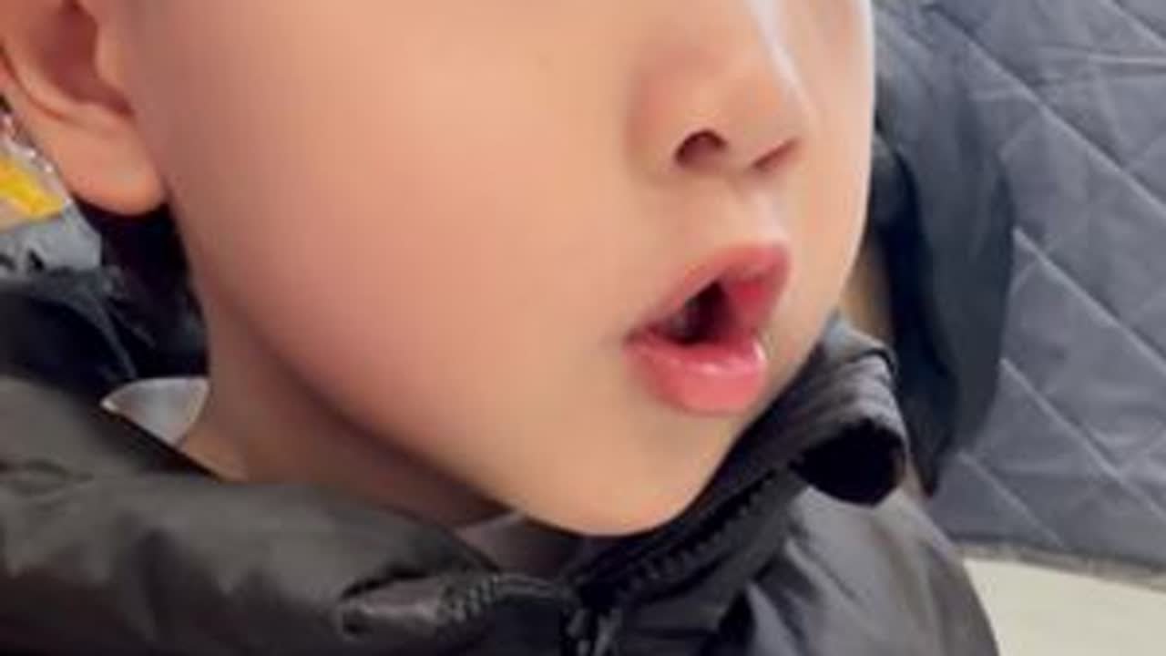 云妈妈们，评论区见吧，路虎要送给大家面膜，谁的点赞最高， 一套8盒面膜！看哪个幸运云妈妈吧！#vlog日常
