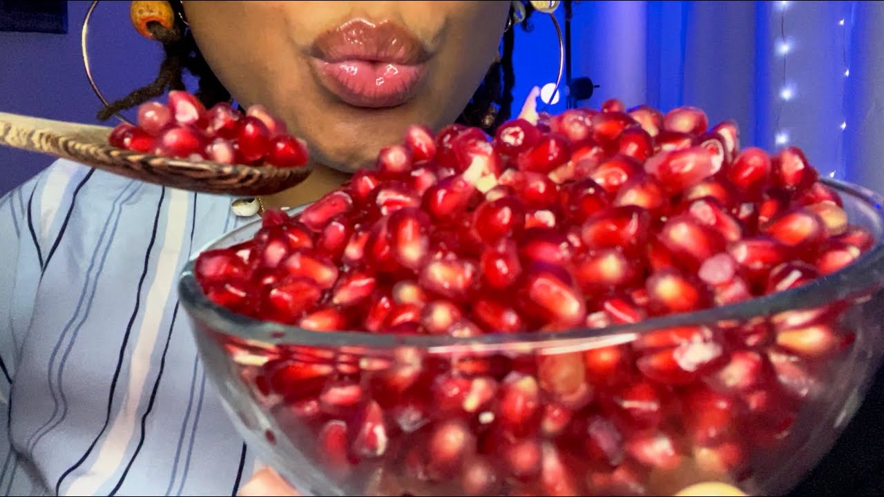 ASMR | Eating Pomegranate W/ Coconut Water 🥥 💦