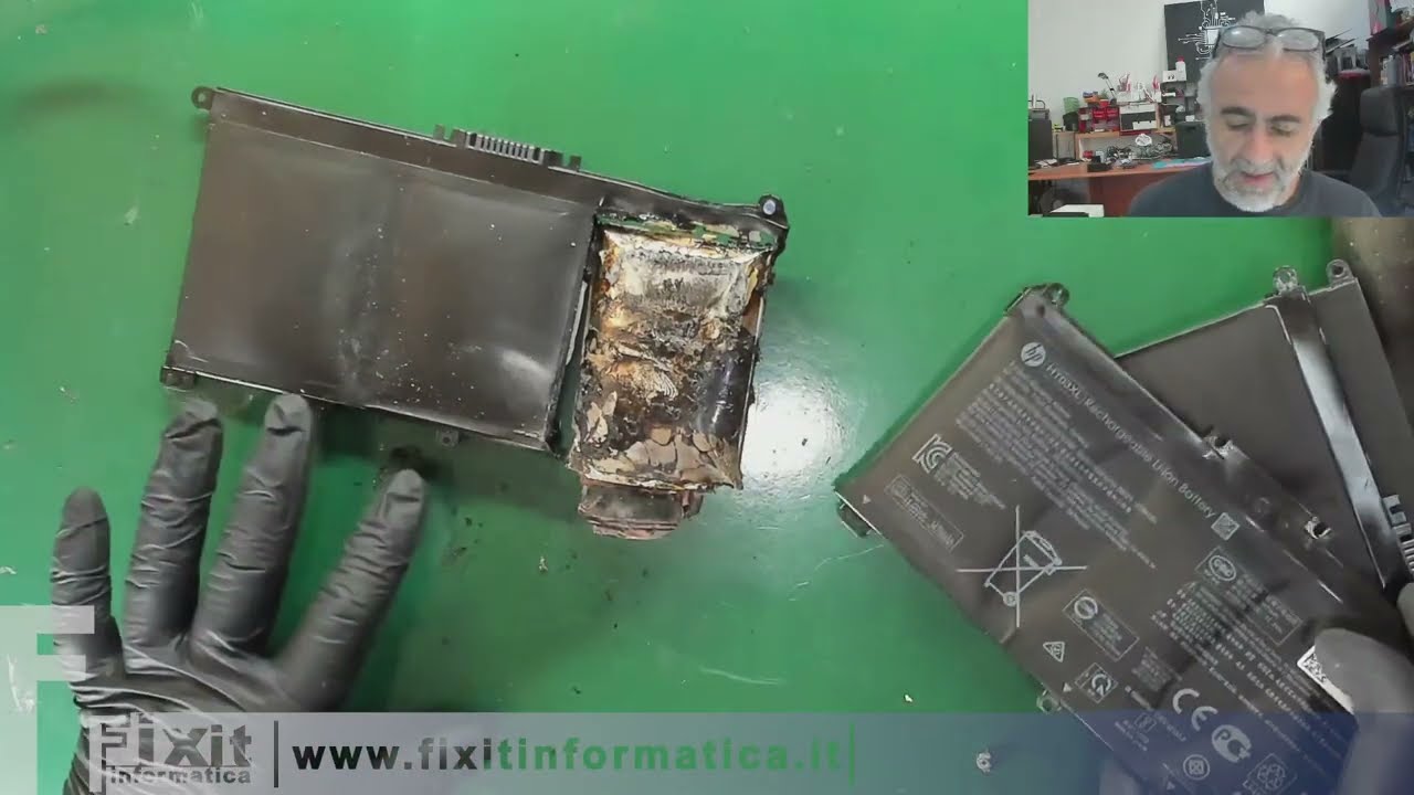 Notebook HP esploso -  Smontaggio per salvataggio dati e verifica