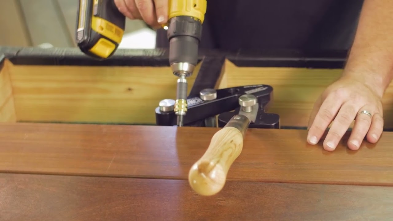 DeckWise&reg; How-To: Hardwood Wrench Deck Board Straightener