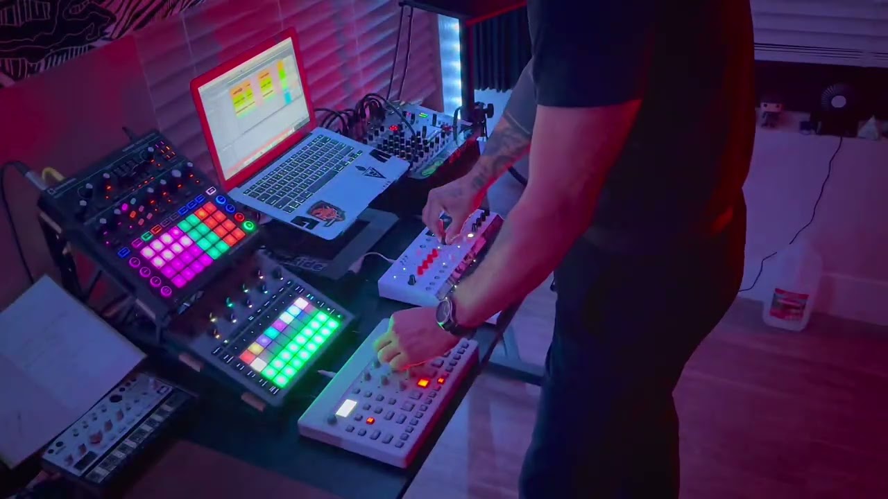 Melodic Techno Jam? W/ Model:Cycles||Circuit Rhythm/Monostation||Microfreak