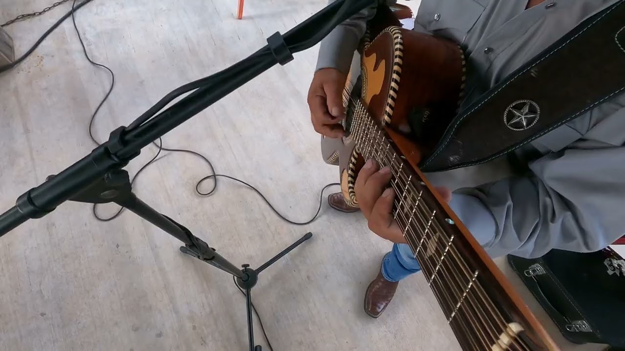 Anillo Grabado - Los Traviesos Del Tejas (Live Video)